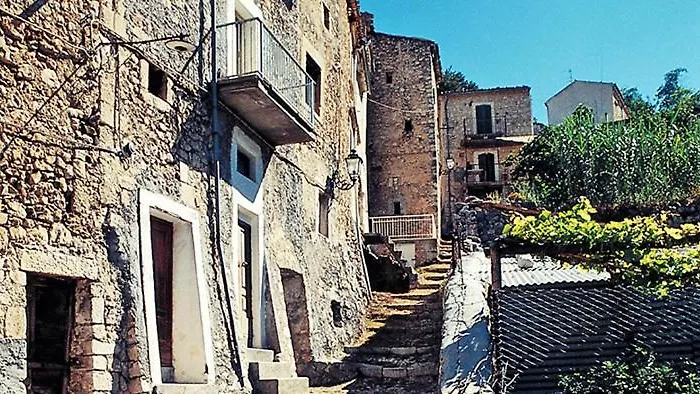 Palestro 8_art House בית נופש קרמאניקו טרמה